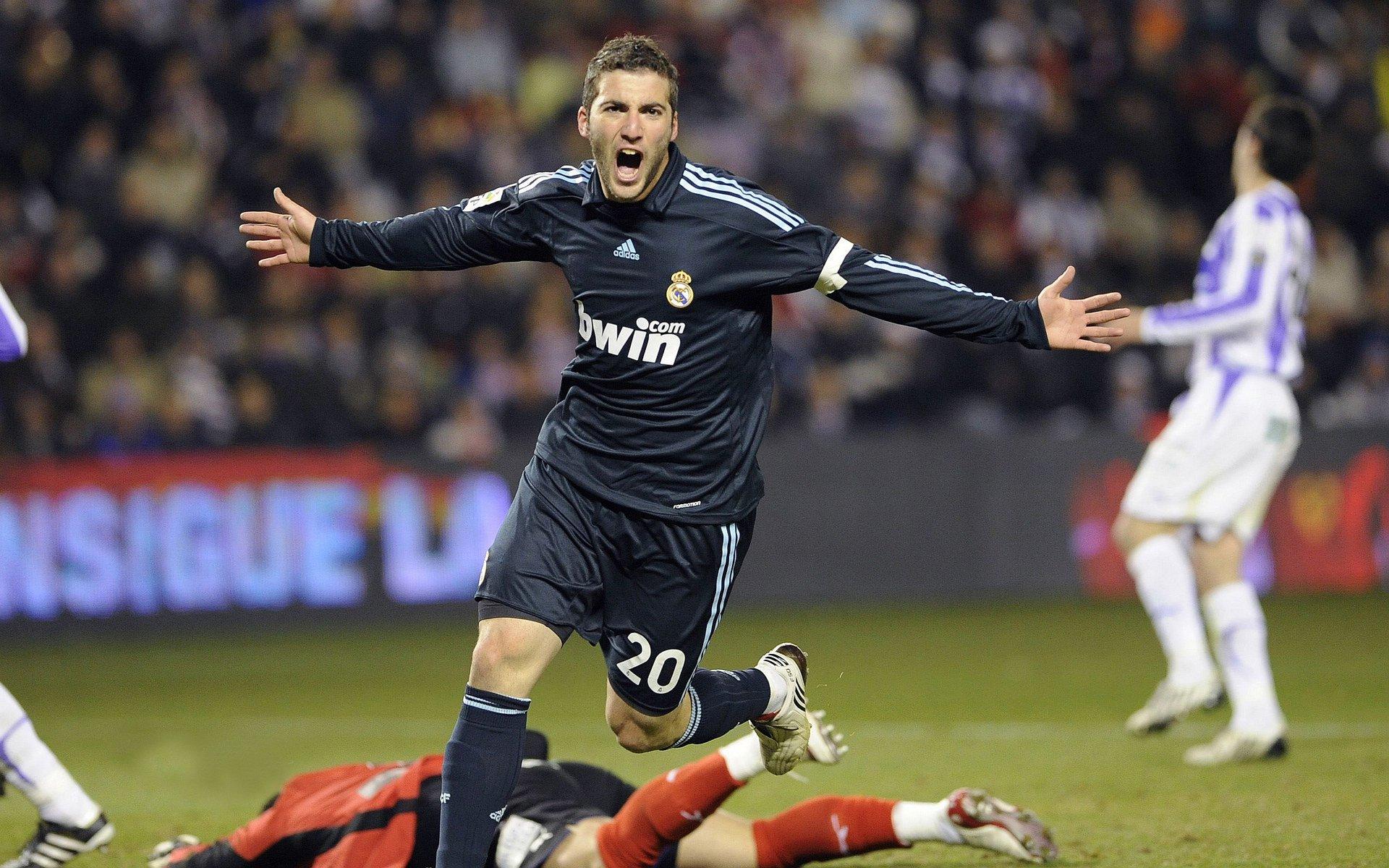 河南队火力全开赛季15人建功 十三载轮回亚冠曙光重现