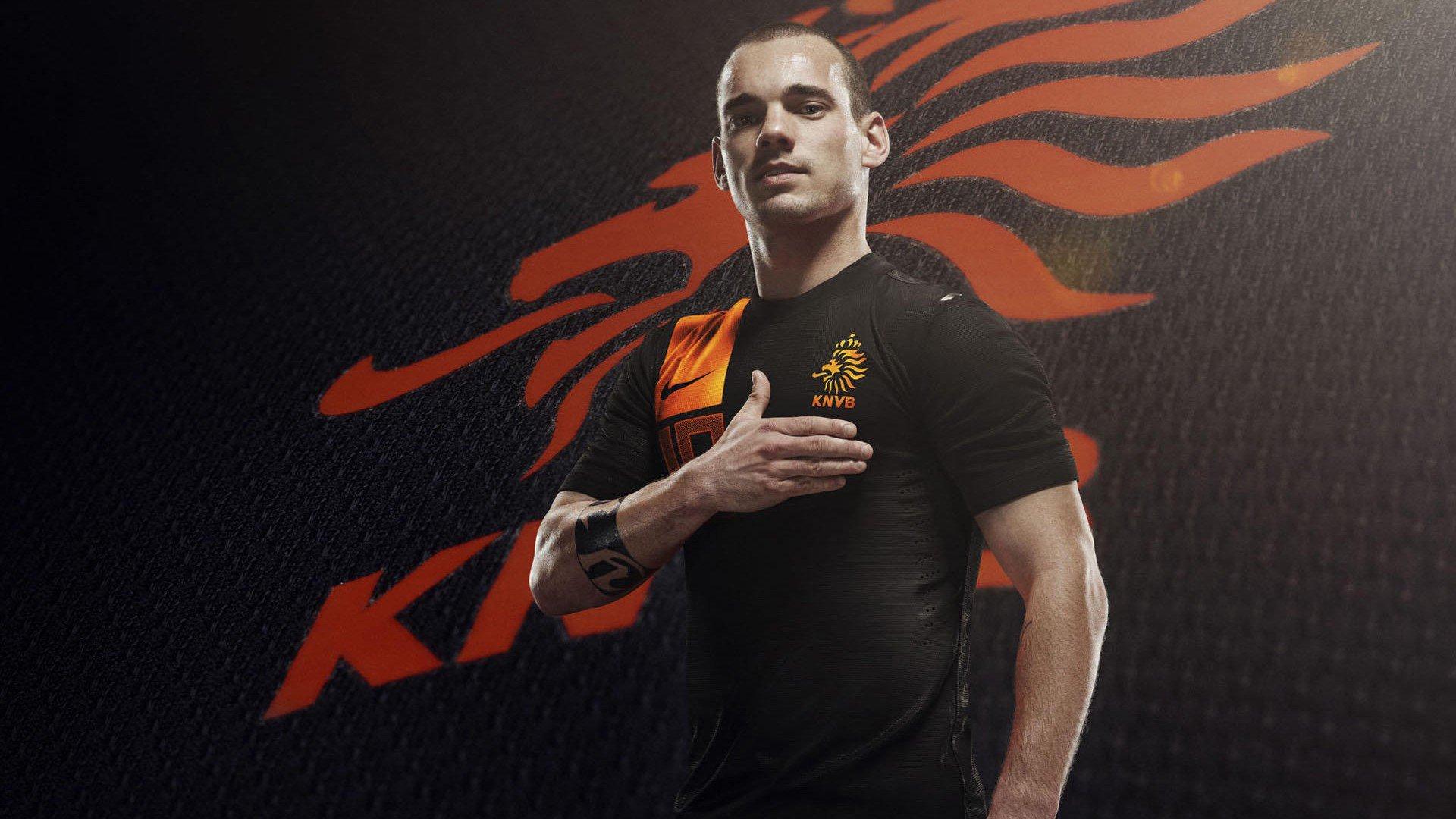 从埃夫勒街区到金球之巅，揭秘塑造奥斯曼·登贝莱足球传奇的幕后英雄们