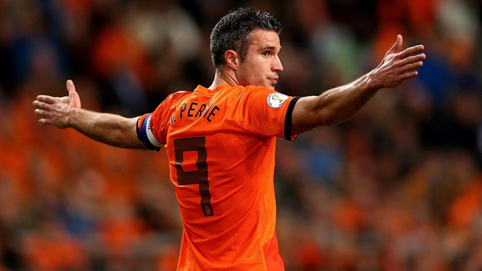 汉堡官方宣布签下罗森博格门将唐维克，转会费总额达400万欧元